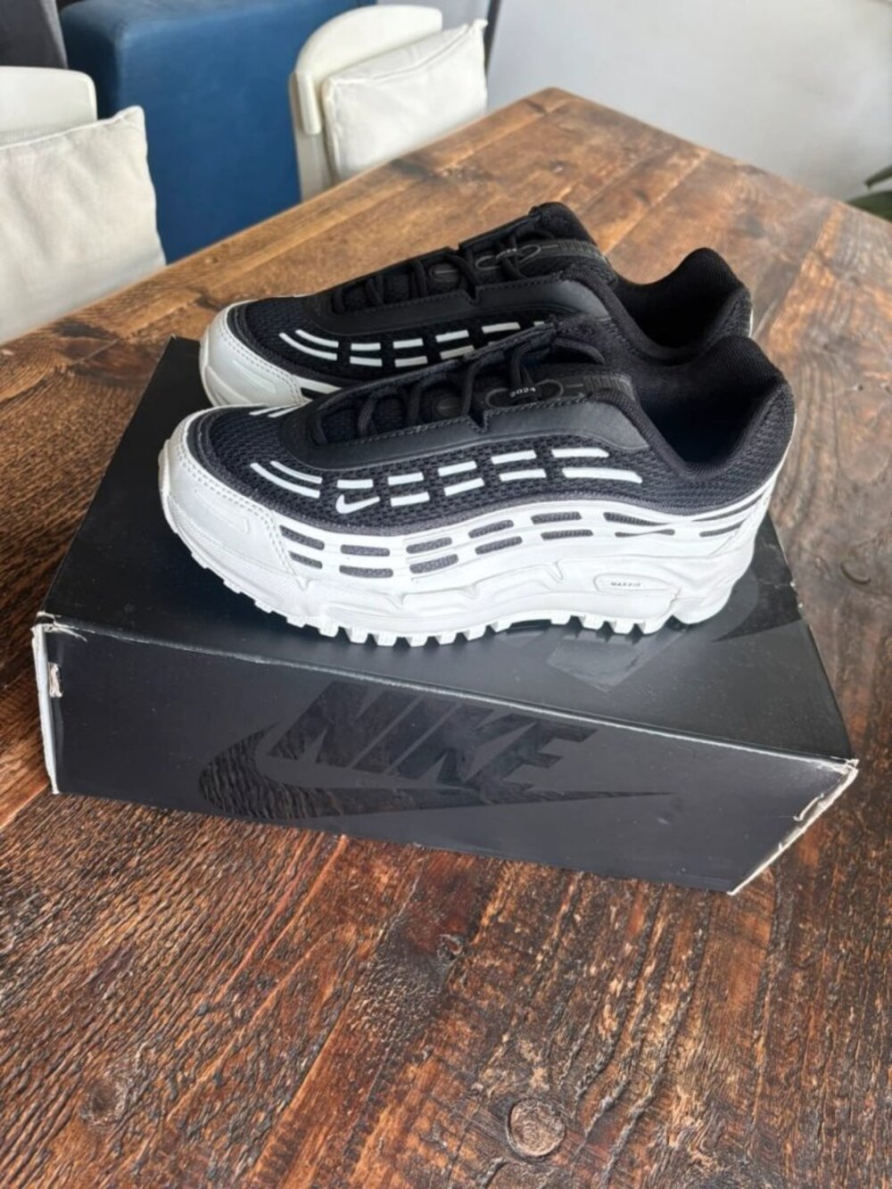 Nike x COMME, black and white, women's size US 5